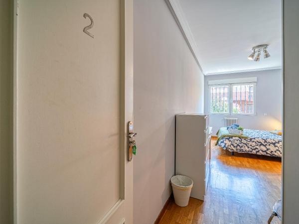 Casa Cafe Madrid (El plantio) Calle segundo anca 11 madrid 28023 : photo 1 de la chambre chambre familiale deluxe