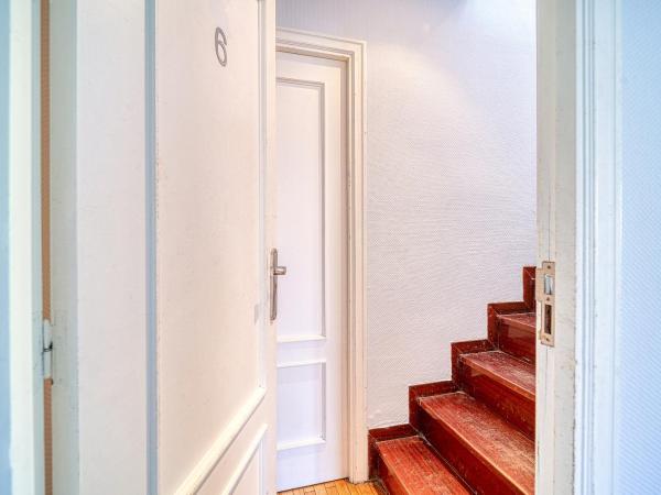 Casa Cafe Madrid (El plantio) Calle segundo anca 11 madrid 28023 : photo 9 de la chambre chambre familiale standard