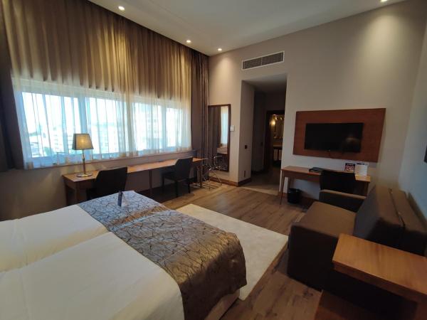 Days Hotel by Wyndham Istanbul Maltepe : photo 6 de la chambre chambre simple supérieure avec 2 lits simples