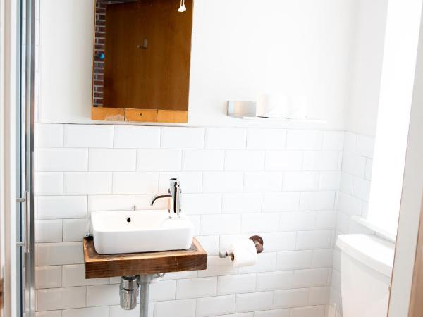 The Nest Boutique Hostel : photo 4 de la chambre chambre lits jumeaux