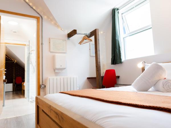 The Nest Boutique Hostel : photo 4 de la chambre chambre familiale avec salle de bains privative