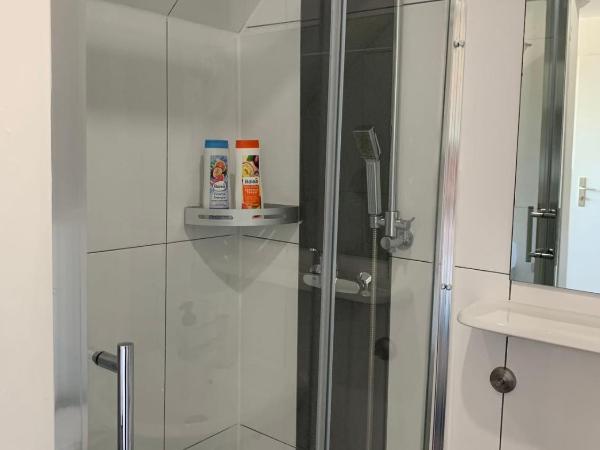 Hotel Tempelhof - City-Messe-Arena : photo 3 de la chambre chambre simple avec douche