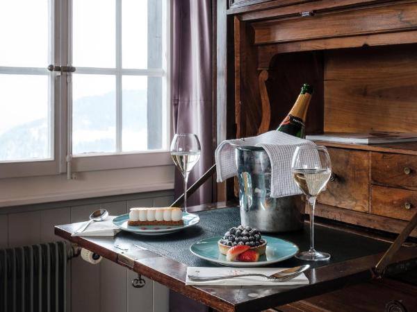 Le Coucou Hotel Restaurant & Lounge-Bar : photo 4 de la chambre chambre chalet chic - vue sur montagnes