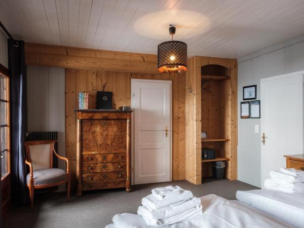 Le Coucou Hotel Restaurant & Lounge-Bar : photo 9 de la chambre chambre chalet chic - vue sur montagnes