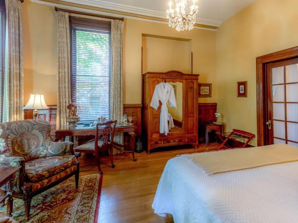 Kehoe House, Historic Inns of Savannah Collection : photo 3 de la chambre chambre lit king-size avec petit salon - john adam treutlen