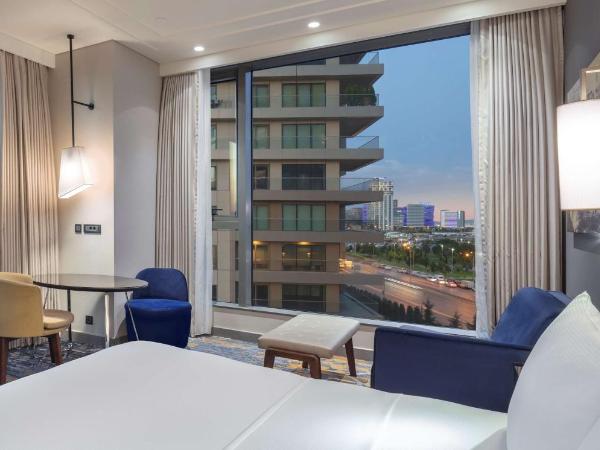 Hilton Istanbul Bakirkoy : photo 3 de la chambre chambre lit king-size