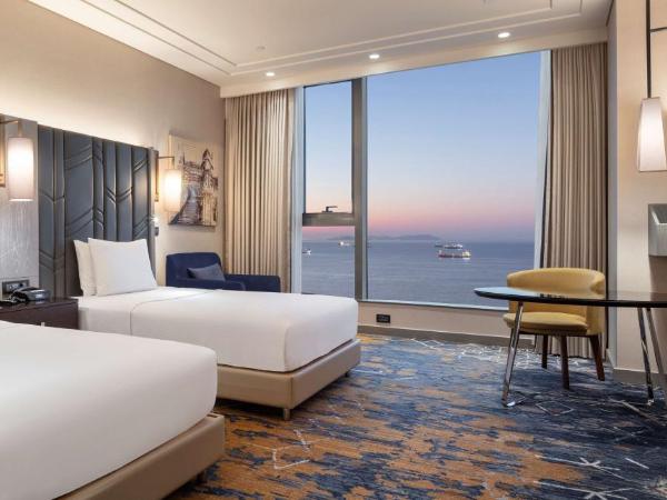 Hilton Istanbul Bakirkoy : photo 1 de la chambre chambre lits jumeaux exécutive avec vue sur la mer