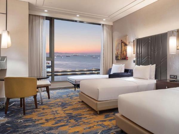 Hilton Istanbul Bakirkoy : photo 2 de la chambre chambre lits jumeaux deluxe - vue sur mer