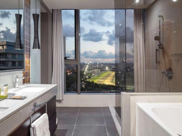 Hilton Istanbul Bakirkoy : photo 4 de la chambre chambre d'angle avec accès au salon exécutif - vue sur mer