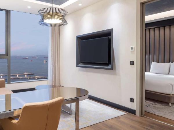 Hilton Istanbul Bakirkoy : photo 4 de la chambre suite 1 chambre - vue sur mer