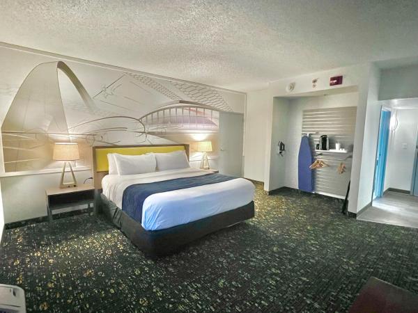 Saint Louis Airport Hotel : photo 10 de la chambre chambre lit king-size pour personnes à mobilité réduite
