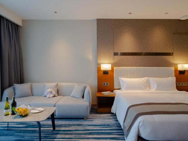 Horizon Hotel : photo 2 de la chambre chambre familiale avec balcon