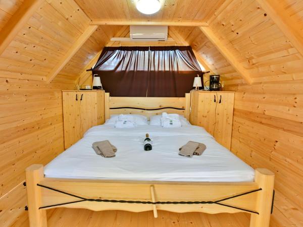 Polidor Glamping Resort : photo 4 de la chambre petite chambre double