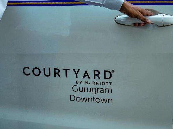Courtyard by Marriott Gurugram Downtown : photo 6 de la chambre club twin room – breakfast, club lounge access, one way airport transfers, 15% discount on food and beverages, wi-fi   
