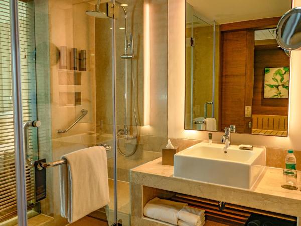Courtyard by Marriott Gurugram Downtown : photo 3 de la chambre chambre lits jumeaux deluxe