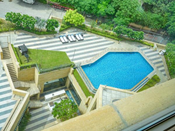 Courtyard by Marriott Gurugram Downtown : photo 1 de la chambre courtyard suite with  20% discount on f&b , 20 percent discount on spa services