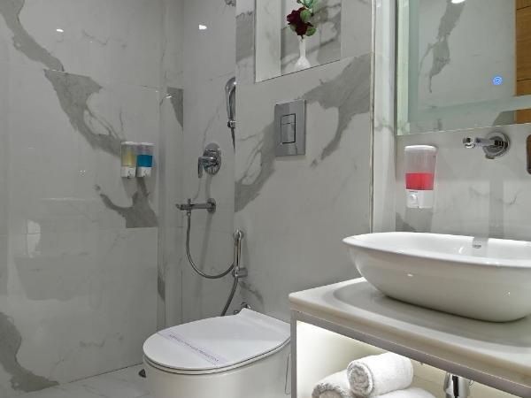 Hotel Gold Palace - 03 Mins Walk From New Delhi Railway Station : photo 3 de la chambre suite supérieure lit king-size