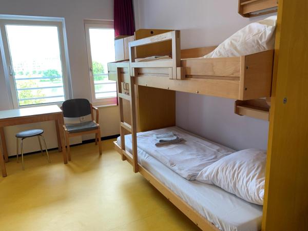 Jugendherberge Frankfurt - Haus der Jugend : photo 2 de la chambre chambre quadruple classique