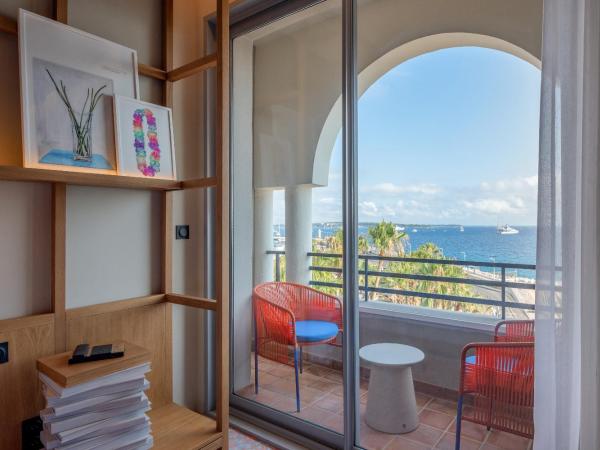Canopy by Hilton Cannes : photo 8 de la chambre chambre lit king-size deluxe - vue sur mer