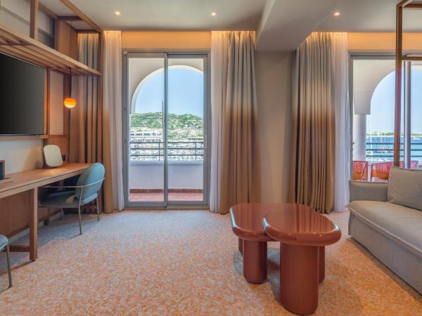 Canopy by Hilton Cannes : photo 6 de la chambre suite 1 chambre lit king-size avec vue sur mer