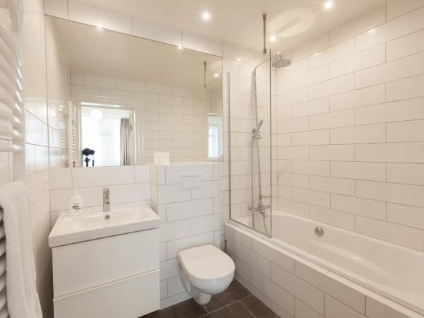 Guesthouse Galtafell : photo 8 de la chambre chambre double ou lits jumeaux avec salle de bains privative