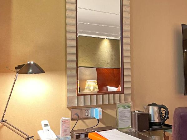 Merry Hotel Shanghai (Former Rendezvous Merry Hotel Shanghai) : photo 2 de la chambre chambre affaires lits jumeaux