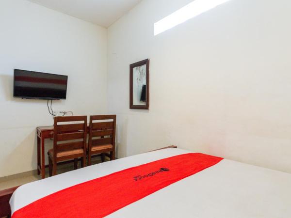 RedDoorz @ Raya Ngagel 2 : photo 4 de la chambre chambre double