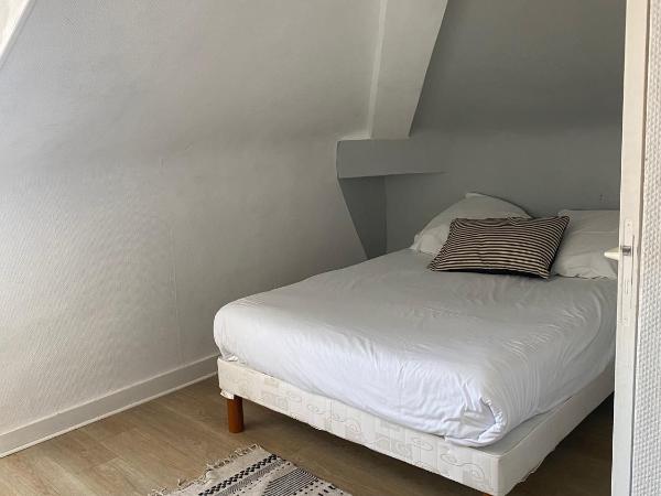 Outsite Coliving Biarritz : photo 1 de la chambre chambre double avec douche privée extérieure