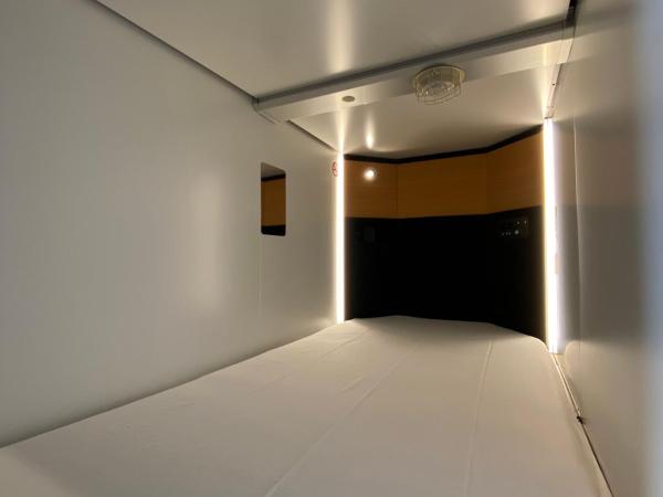 NADESHIKO HOTEL TOKYO Shibuya by unito : photo 6 de la chambre chambre capsule - femmes uniquement