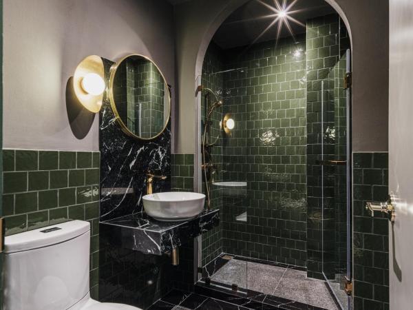 Cher Hostel Bangkok : photo 2 de la chambre chambre lit king-size deluxe