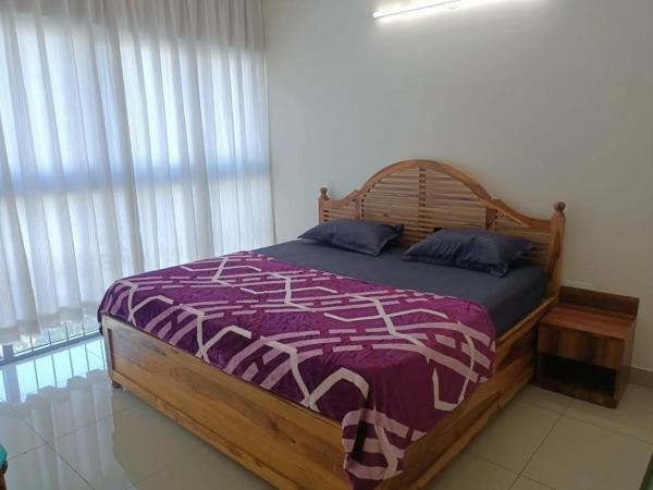 ROYAL NEST NEO : photo 4 de la chambre chambre lit king-size avec balcon