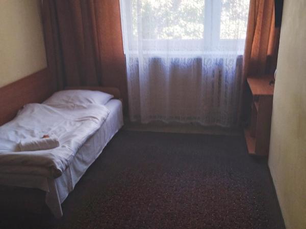 CKS Kraków (Centrum Konferencyjno-Szkoleniowe CS Natura Tour) : photo 3 de la chambre chambre simple avec salle de bains commune