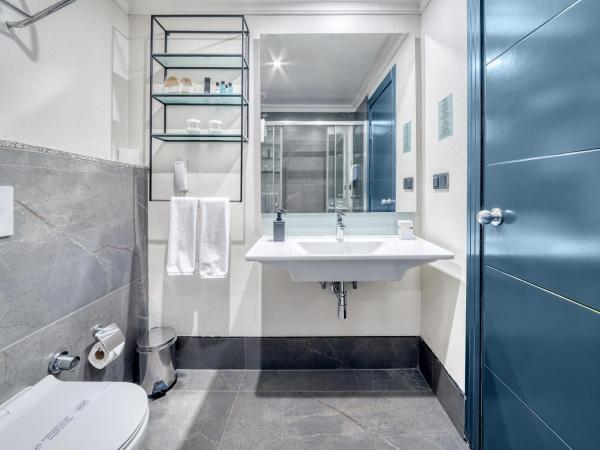 Numa Port Hotel : photo 8 de la chambre chambre double - vue sur terres