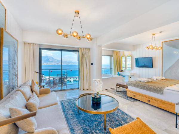 Numa Port Hotel : photo 6 de la chambre chambre de luxe avec bain à remous - vue sur mer