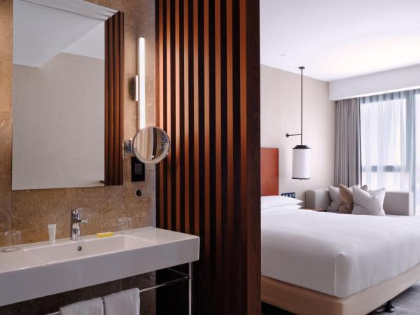 Tunis Marriott Hotel : photo 2 de la chambre chambre lit king-size supérieure