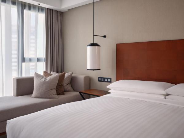 Tunis Marriott Hotel : photo 4 de la chambre chambre lit king-size supérieure