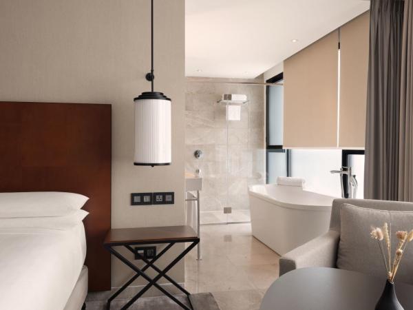 Tunis Marriott Hotel : photo 3 de la chambre suite lit king-size