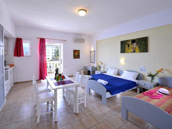 Arlen Beach Hotel : photo 4 de la chambre studio avec vue panoramique sur la mer