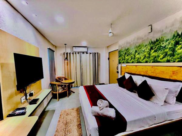 Hotel Lake View Airport zone : photo 2 de la chambre chambre familiale avec balcon