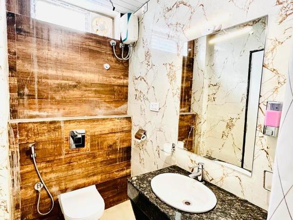 Hotel Lake View Airport zone : photo 1 de la chambre chambre double standard