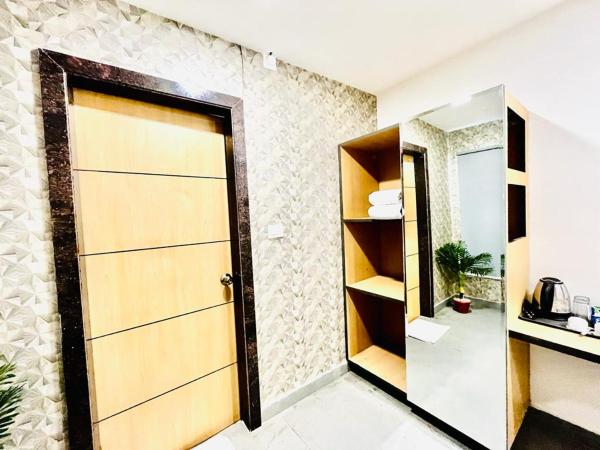Hotel Lake View Airport zone : photo 4 de la chambre chambre double standard