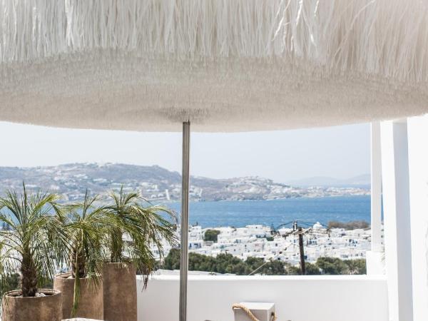 Νumi Boutique Hotel : photo 4 de la chambre suite junior avec bain à remous