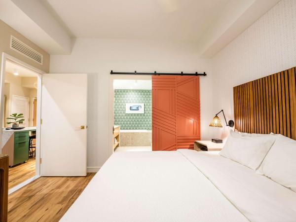 Embassy Suites By Hilton Orlando Sunset Walk : photo 6 de la chambre three-bedroom king suite with two double beds