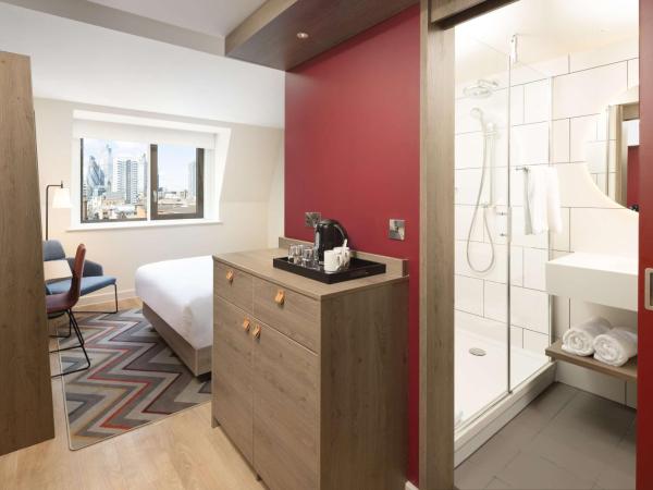 Hampton By Hilton London City : photo 8 de la chambre chambre lit queen-size 