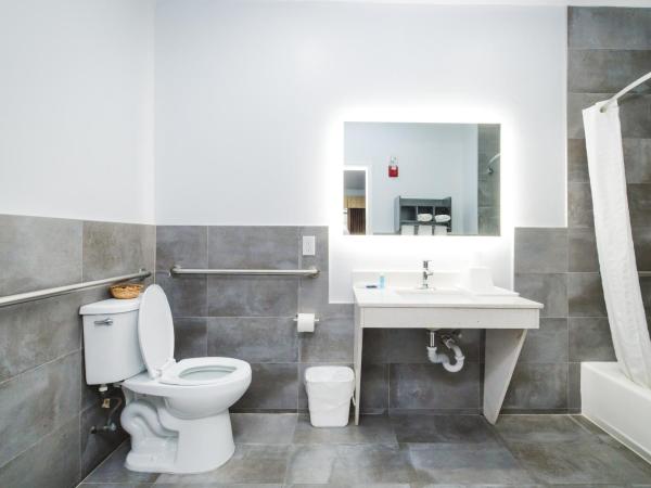 Palace Inn 290 - Fairbanks : photo 4 de la chambre chambre lit king-size - non-fumeurs