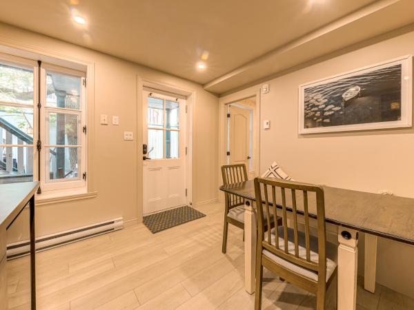 Quebec 2 Bedroom Apartment : photo 8 de la chambre appartement - rez-de-chaussée