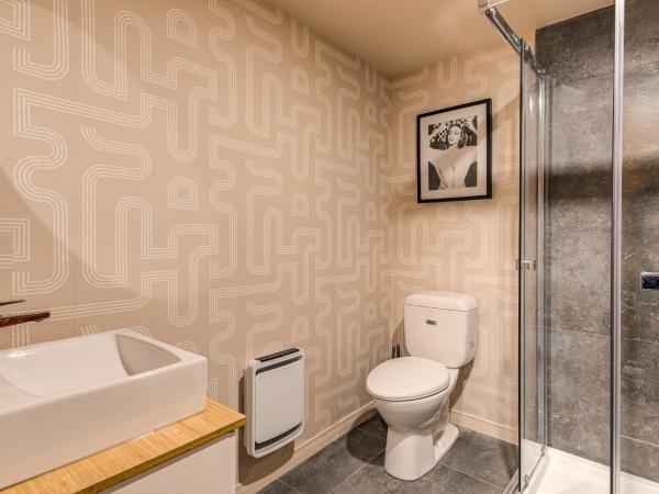 Quebec City 2 Bedroom Treasure : photo 8 de la chambre appartement avec terrasse