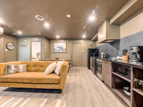 St. Ursule Two-Storey Oasis : photo 2 de la chambre appartement - rez-de-chaussée