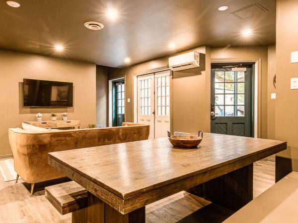 St. Ursule Two-Storey Oasis : photo 4 de la chambre appartement - rez-de-chaussée