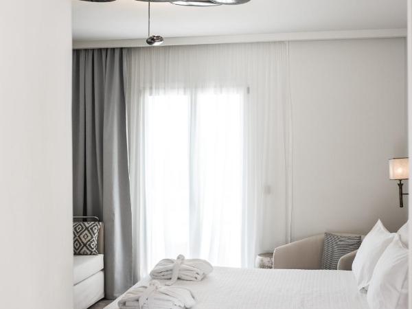 Νumi Boutique Hotel : photo 2 de la chambre suite supérieure - vue sur mer